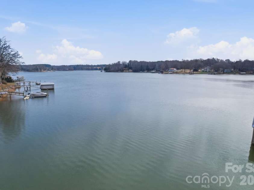 7335 Broad Wing Lane, Sherrills Ford, NC 28673.  MLS# CAR4350397, YatesRealty ID 16767. 
