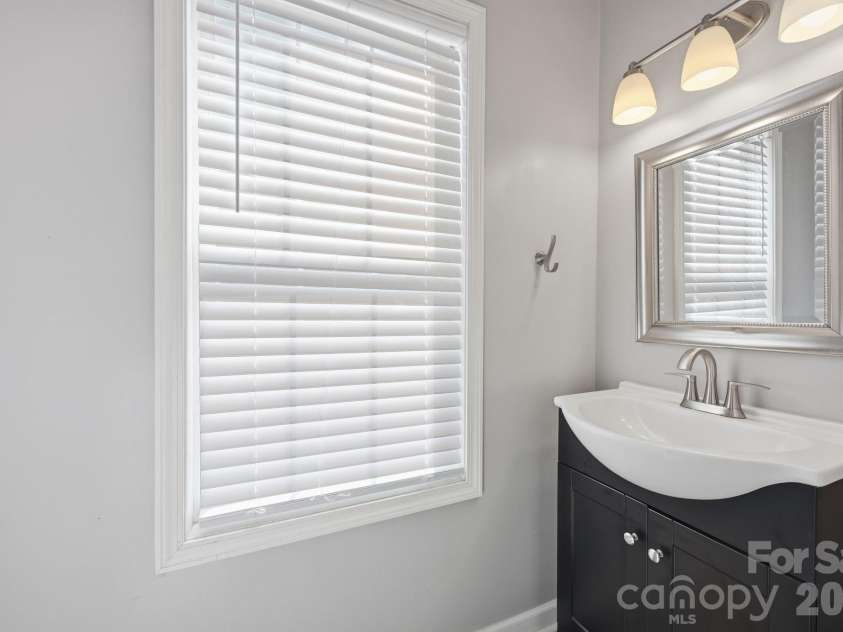 7335 Broad Wing Lane, Sherrills Ford, NC 28673.  MLS# CAR4350397, YatesRealty ID 16767. Main Floor Powder Room