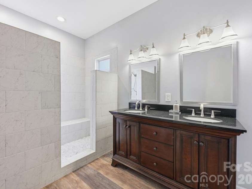7335 Broad Wing Lane, Sherrills Ford, NC 28673.  MLS# CAR4350397, YatesRealty ID 16767. Primary Bathroom