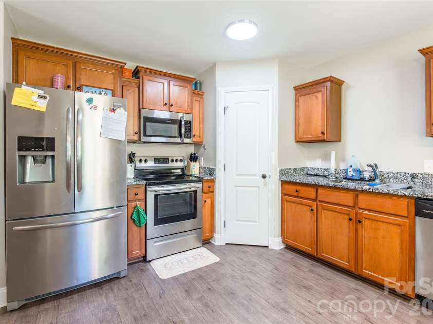 379 Maiden Lane, Concord, NC 28025.  MLS# CAR4373764, YatesRealty ID 16768. 
