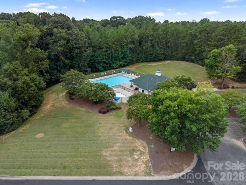 6006 Brook Valley Run, Monroe, NC 28110.  MLS# CAR4411521, YatesRealty ID 16769. Community Pool/ Clubhouse
