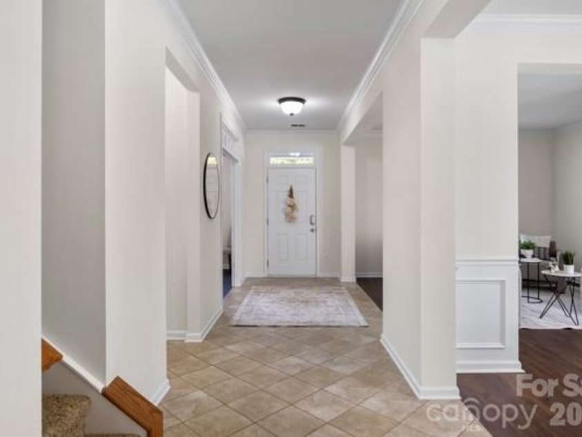 6006 Brook Valley Run, Monroe, NC 28110.  MLS# CAR4411521, YatesRealty ID 16769. Entryway