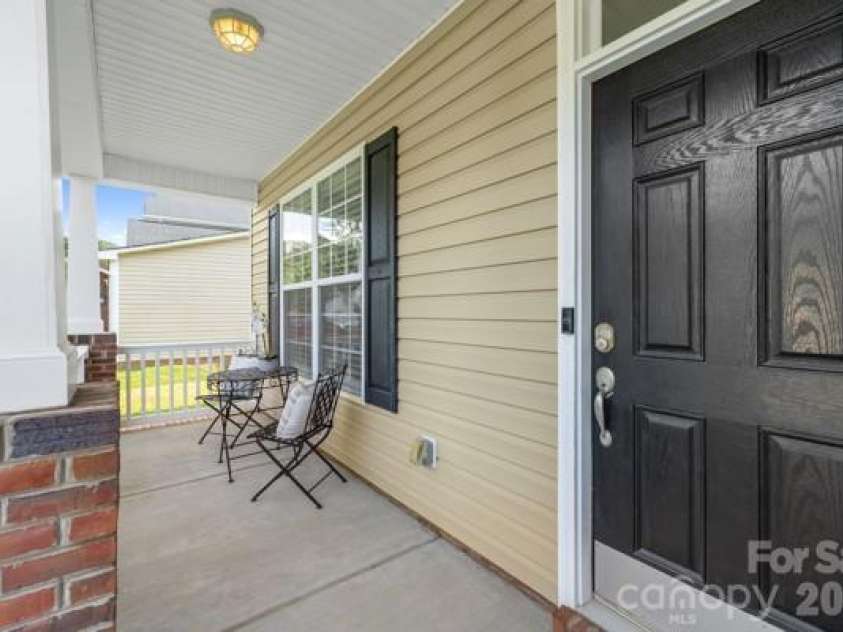 6006 Brook Valley Run, Monroe, NC 28110.  MLS# CAR4411521, YatesRealty ID 16769. Front Porch