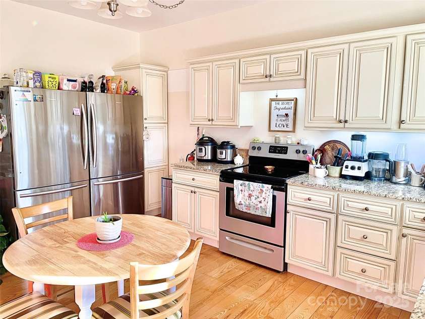 5 A Lila Lane, Clyde, NC 28721.  MLS# CAR4231446, YatesRealty ID 1677. 