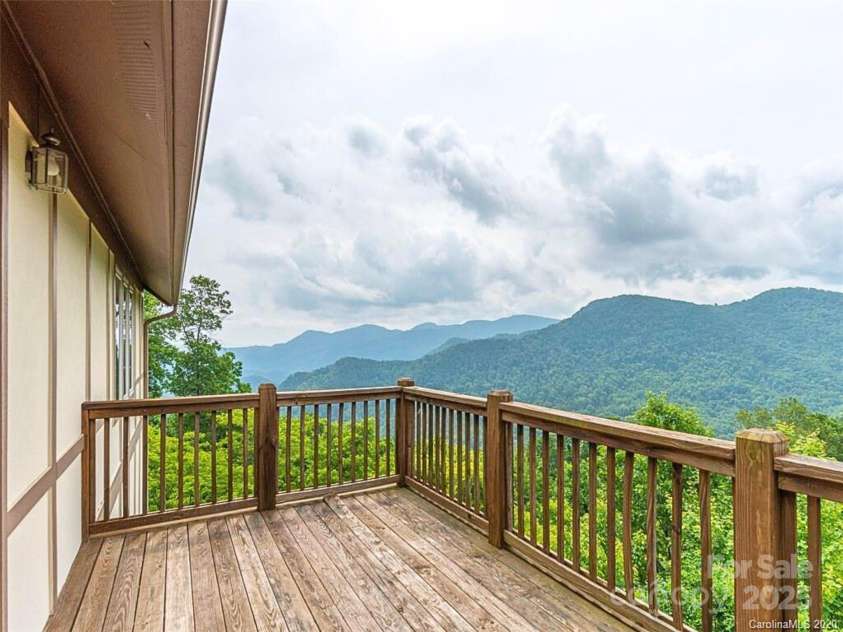 5 A Lila Lane, Clyde, NC 28721.  MLS# CAR4231446, YatesRealty ID 1677. 