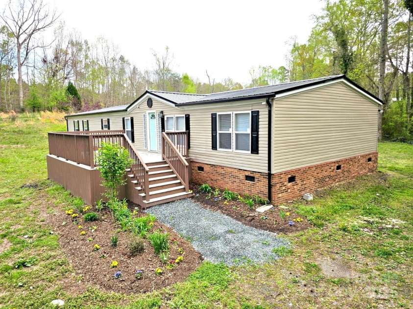 134 Watterson Road, Grover, NC 28073.  MLS# CAR4243050, YatesRealty ID 16770. 