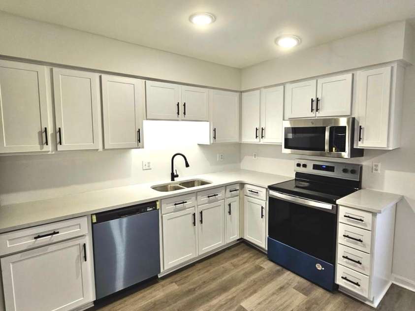 1010-234 Cedar Place Court, Winston Salem, NC 27107.  MLS# CAR4243947, YatesRealty ID 16772. 