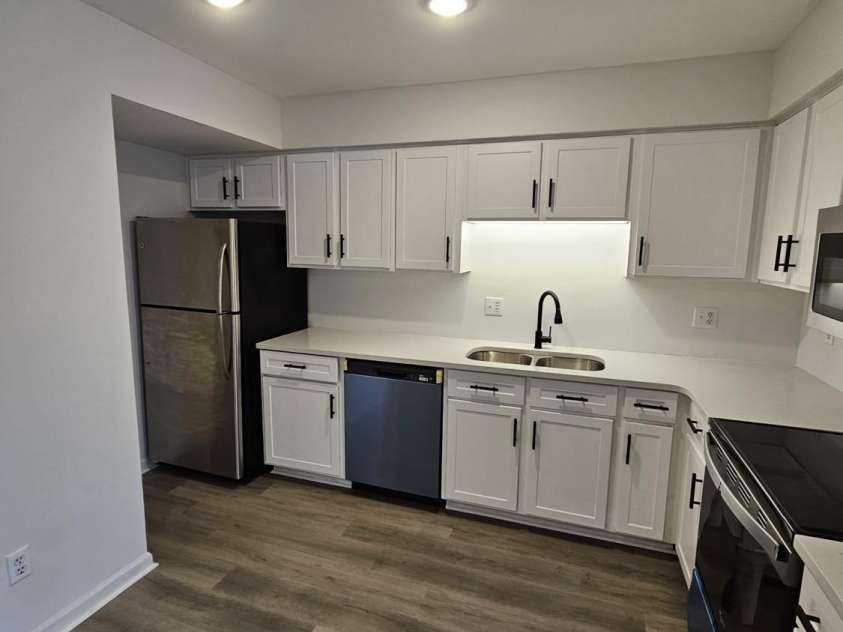 1010-234 Cedar Place Court, Winston Salem, NC 27107.  MLS# CAR4243947, YatesRealty ID 16772. 