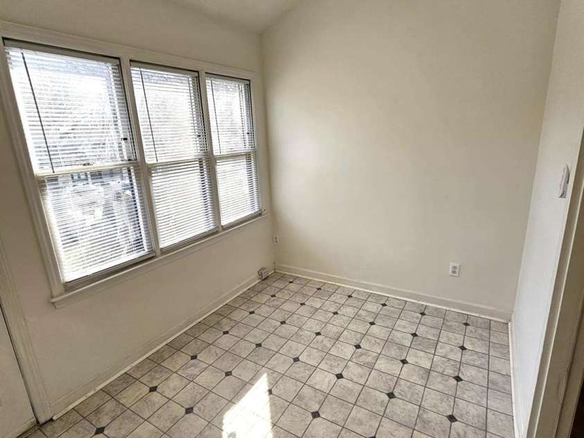 1010-234 Cedar Place Court, Winston Salem, NC 27107.  MLS# CAR4243947, YatesRealty ID 16772. 