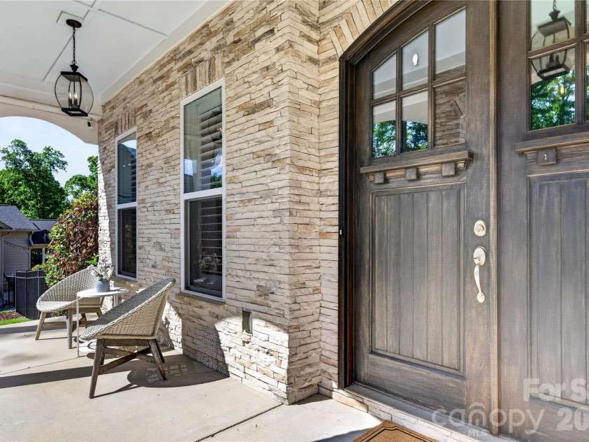 121 Leeward Shoals Lane, Mooresville, NC 28117.  MLS# CAR4367993, YatesRealty ID 16772. 