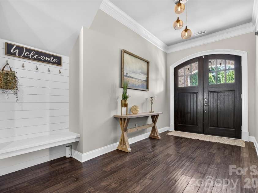 121 Leeward Shoals Lane, Mooresville, NC 28117.  MLS# CAR4367993, YatesRealty ID 16772. 