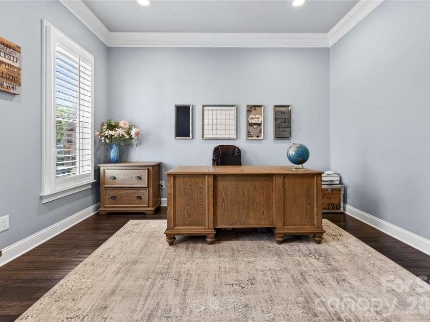 121 Leeward Shoals Lane, Mooresville, NC 28117.  MLS# CAR4367993, YatesRealty ID 16772. Office on Main