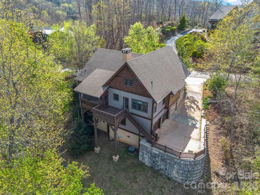 29 Crockett Ridge Road, Black Mountain, NC 28711.  MLS# CAR4361501, YatesRealty ID 16775. 