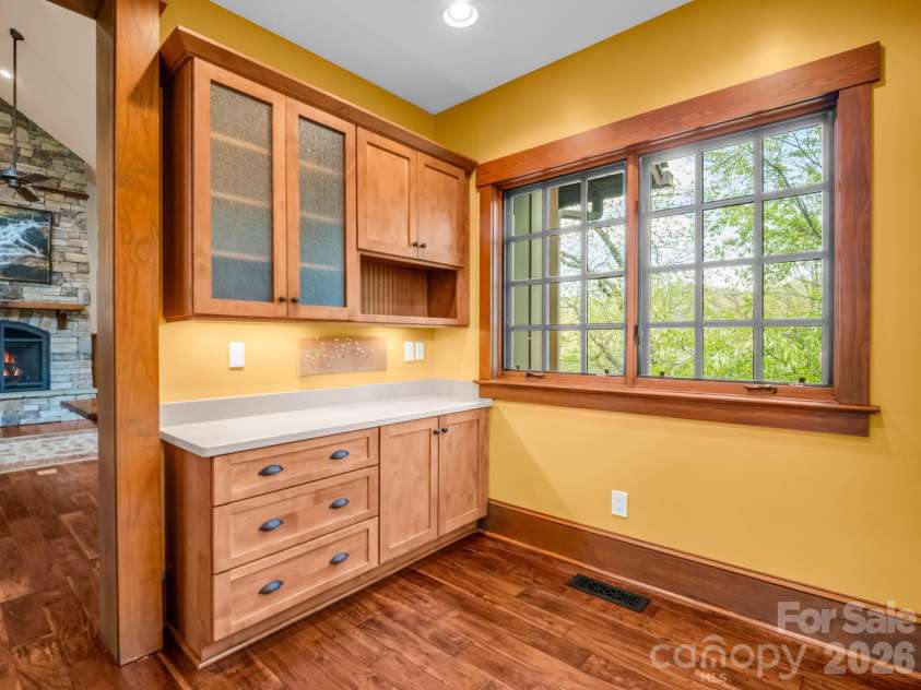 29 Crockett Ridge Road, Black Mountain, NC 28711.  MLS# CAR4361501, YatesRealty ID 16775. 