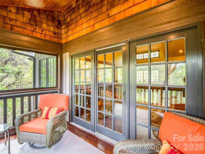 29 Crockett Ridge Road, Black Mountain, NC 28711.  MLS# CAR4361501, YatesRealty ID 16775. 