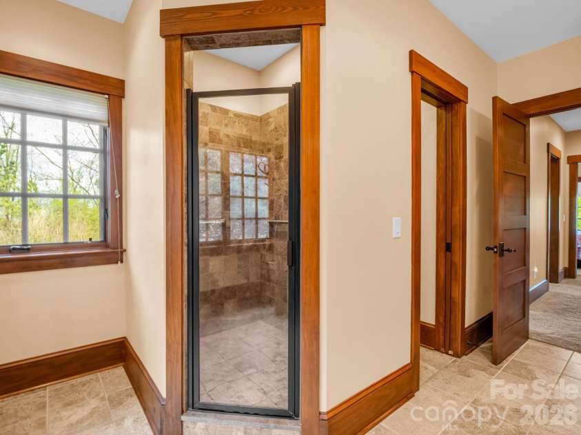 29 Crockett Ridge Road, Black Mountain, NC 28711.  MLS# CAR4361501, YatesRealty ID 16775. 