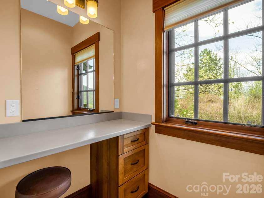 29 Crockett Ridge Road, Black Mountain, NC 28711.  MLS# CAR4361501, YatesRealty ID 16775. 