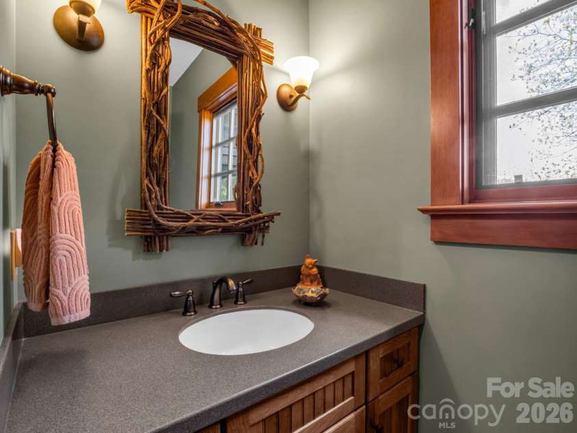29 Crockett Ridge Road, Black Mountain, NC 28711.  MLS# CAR4361501, YatesRealty ID 16775. 