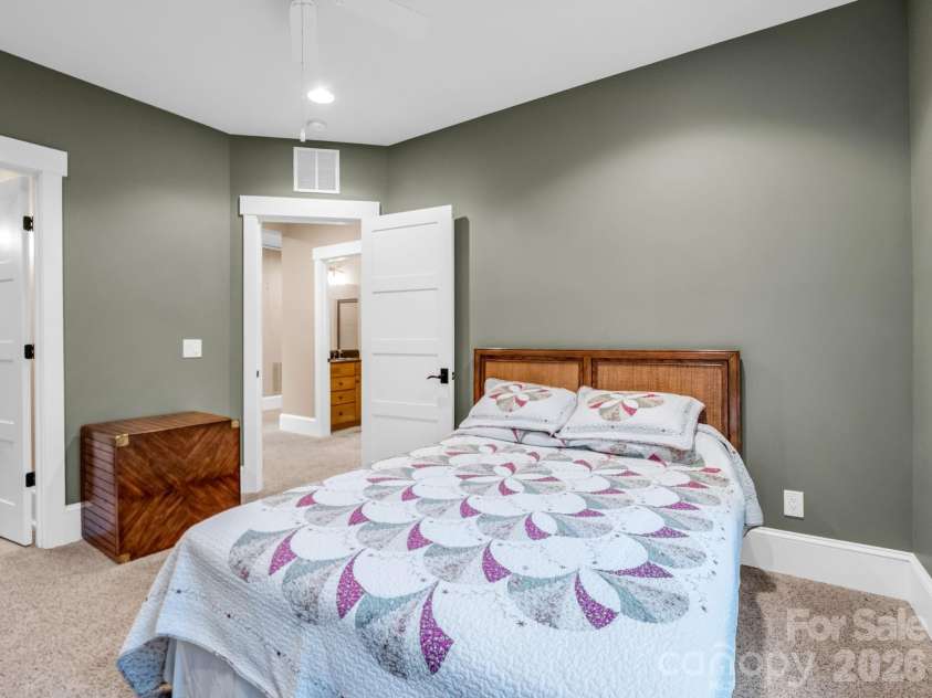 29 Crockett Ridge Road, Black Mountain, NC 28711.  MLS# CAR4361501, YatesRealty ID 16775. 