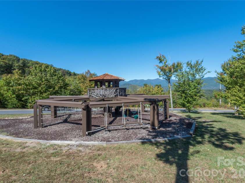 29 Crockett Ridge Road, Black Mountain, NC 28711.  MLS# CAR4361501, YatesRealty ID 16775. 