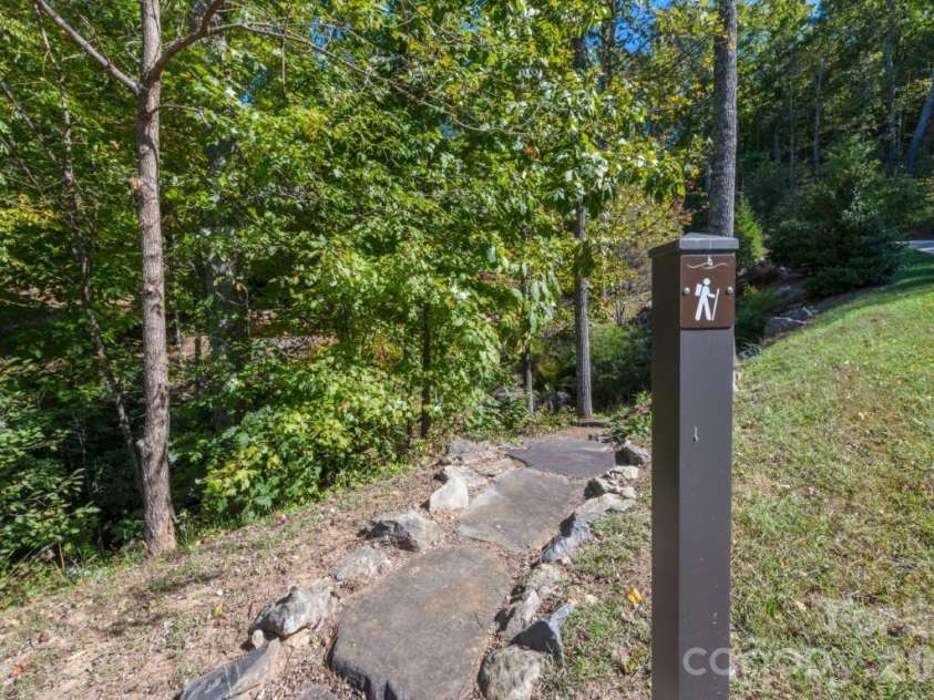 29 Crockett Ridge Road, Black Mountain, NC 28711.  MLS# CAR4361501, YatesRealty ID 16775. 
