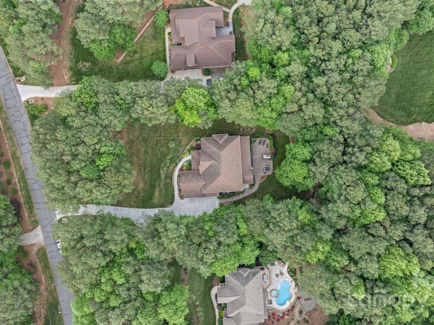 4877 River Hills Drive, Denver, NC 28037.  MLS# CAR4254498, YatesRealty ID 16775. 