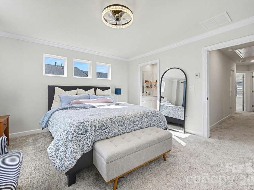 4012 Yucca Alley, Charlotte, NC 28217.  MLS# CAR4334490, YatesRealty ID 16776. 3rd Floor Primary with Lots of Natural Light