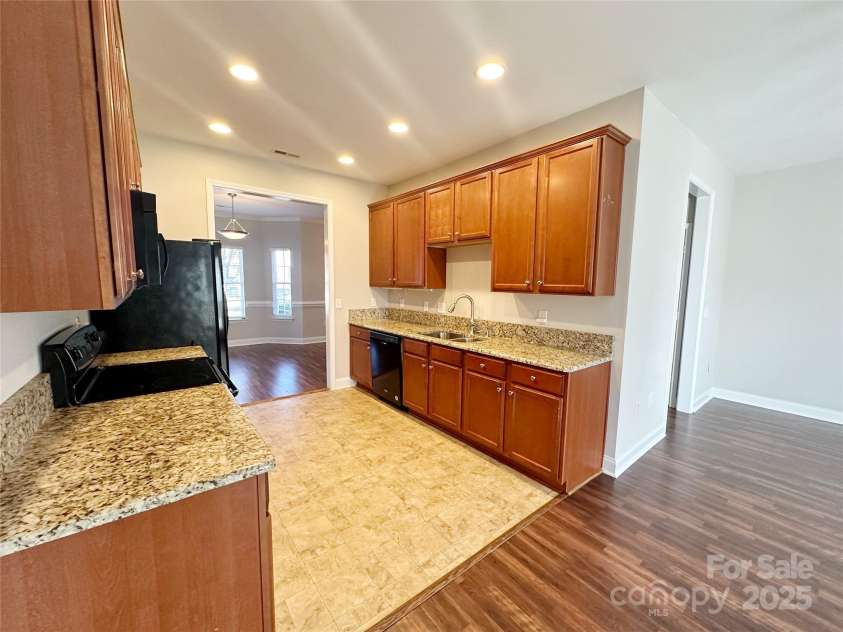 4143 Kenton Glenn Court, Concord, NC 28027.  MLS# CAR4286891, YatesRealty ID 16777. Kitchen