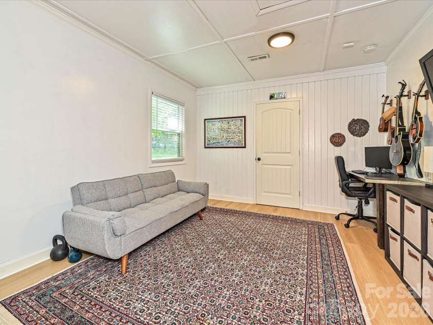4409 Ivanhoe Place, Charlotte, NC 28205.  MLS# CAR4372127, YatesRealty ID 16778. Bedroom #3 or Office Space