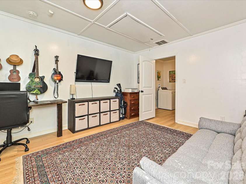 4409 Ivanhoe Place, Charlotte, NC 28205.  MLS# CAR4372127, YatesRealty ID 16778. Bedroom #3 or Office Space