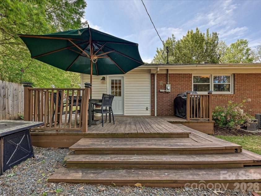 4409 Ivanhoe Place, Charlotte, NC 28205.  MLS# CAR4372127, YatesRealty ID 16778. Large Space for Entertaining