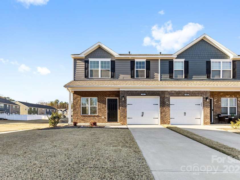 543 San Marco Drive, Gastonia, NC 28056.  MLS# CAR4214364, YatesRealty ID 16779. 543 San Marco Drive WELCOME HOME