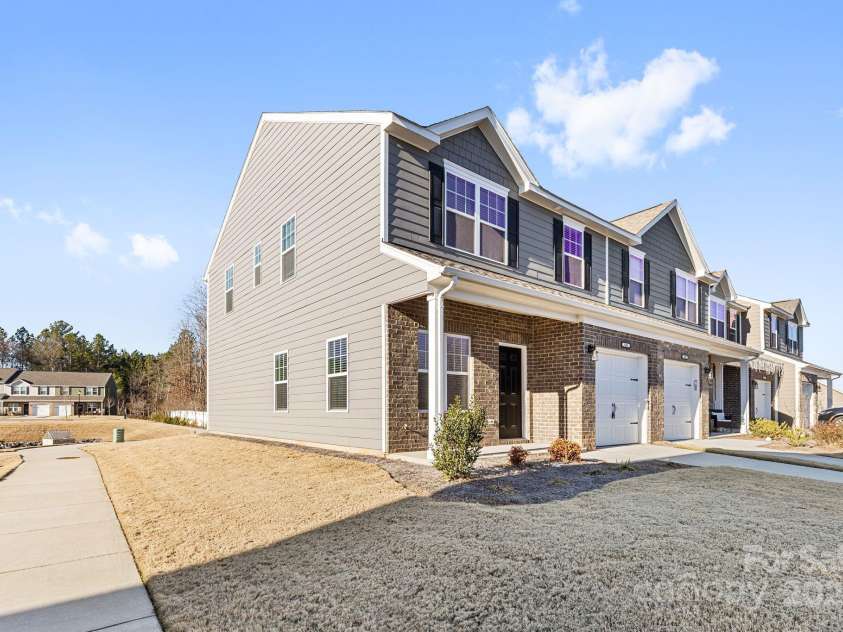 543 San Marco Drive, Gastonia, NC 28056.  MLS# CAR4214364, YatesRealty ID 16779. 