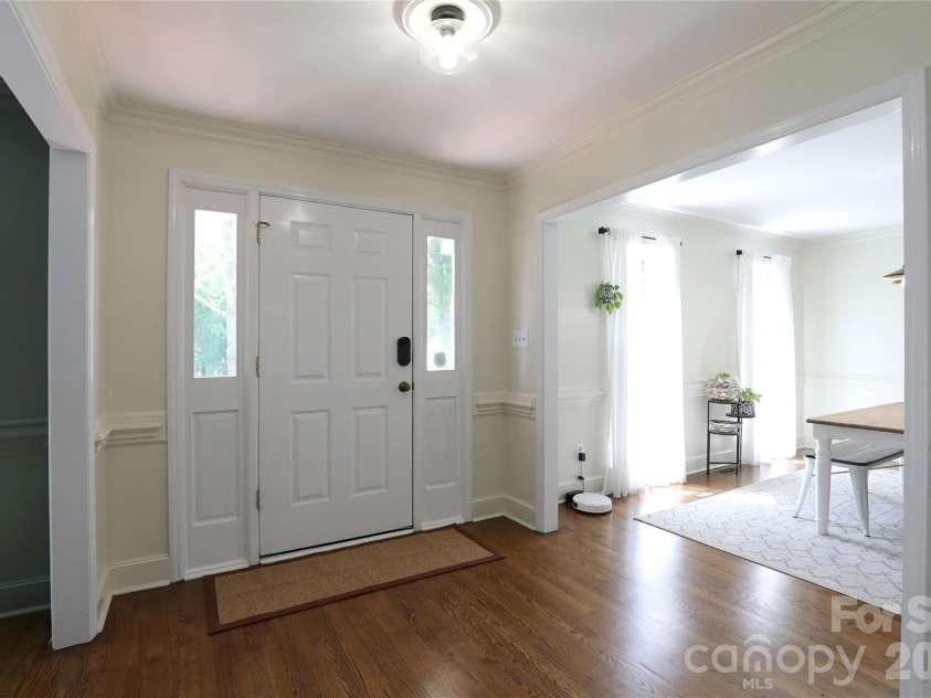 8810 Scarsdale Drive, Mint Hill, NC 28227.  MLS# CAR4368558, YatesRealty ID 16779. 