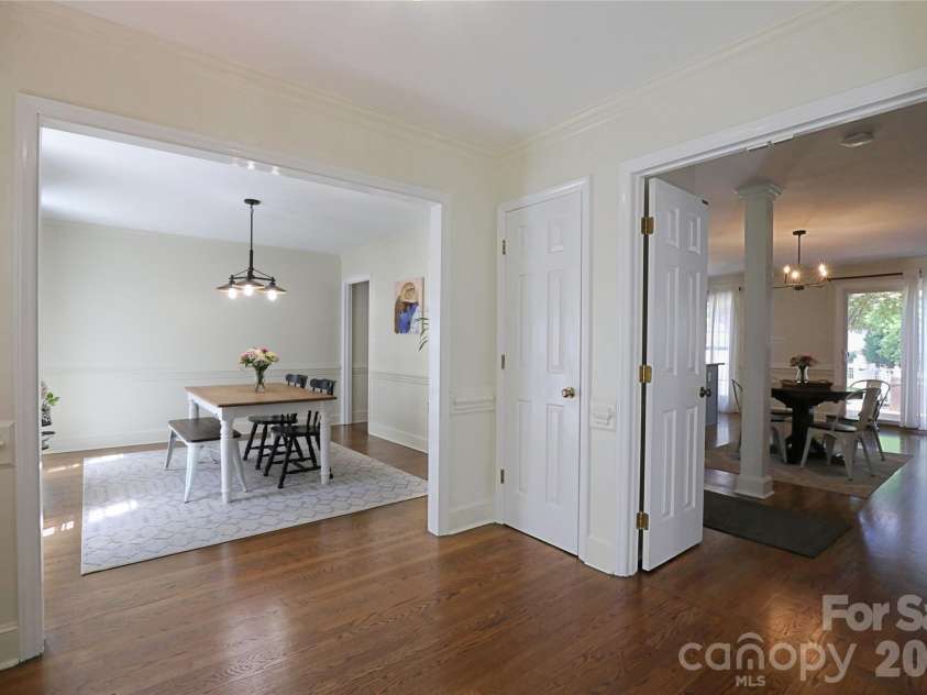 8810 Scarsdale Drive, Mint Hill, NC 28227.  MLS# CAR4368558, YatesRealty ID 16779. 