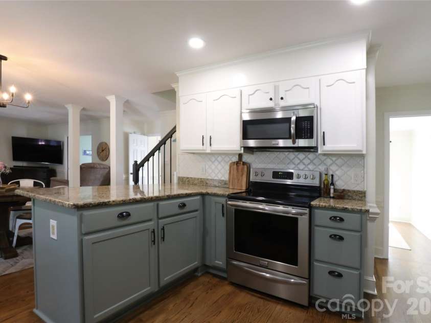 8810 Scarsdale Drive, Mint Hill, NC 28227.  MLS# CAR4368558, YatesRealty ID 16779. 