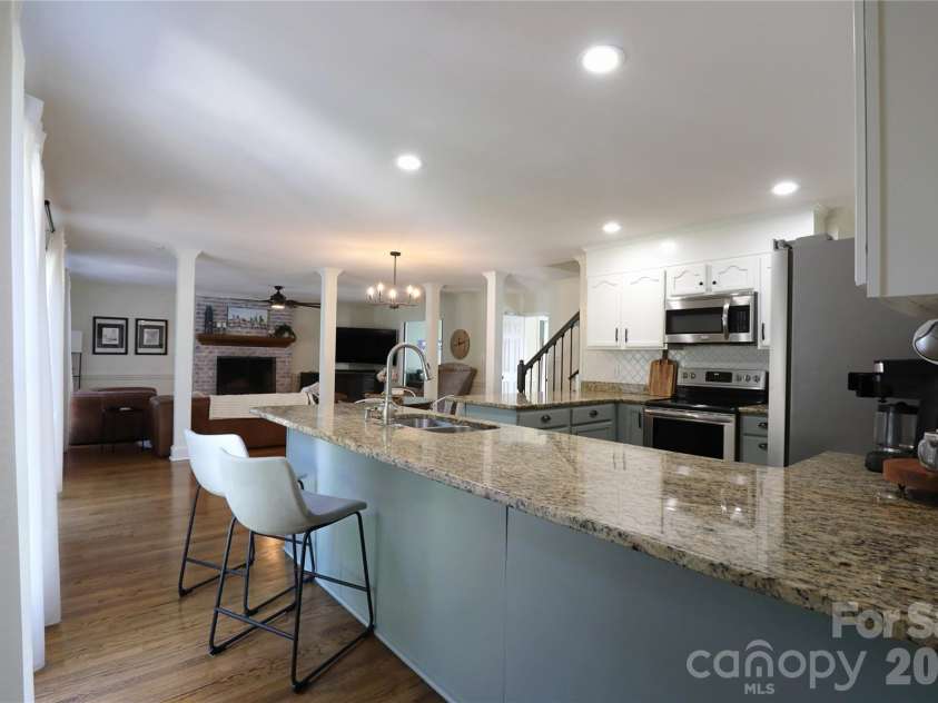 8810 Scarsdale Drive, Mint Hill, NC 28227.  MLS# CAR4368558, YatesRealty ID 16779. 