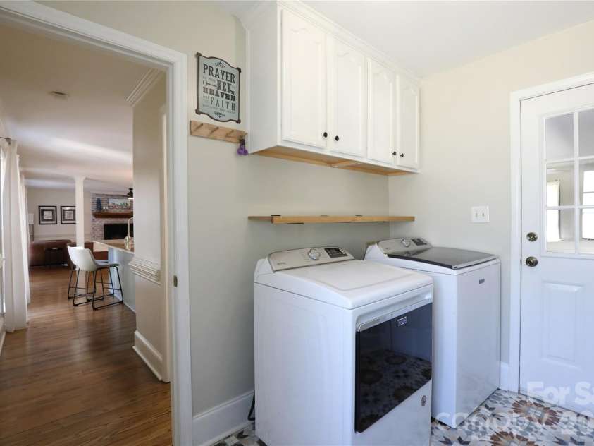 8810 Scarsdale Drive, Mint Hill, NC 28227.  MLS# CAR4368558, YatesRealty ID 16779. 
