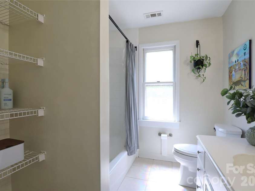 8810 Scarsdale Drive, Mint Hill, NC 28227.  MLS# CAR4368558, YatesRealty ID 16779. 