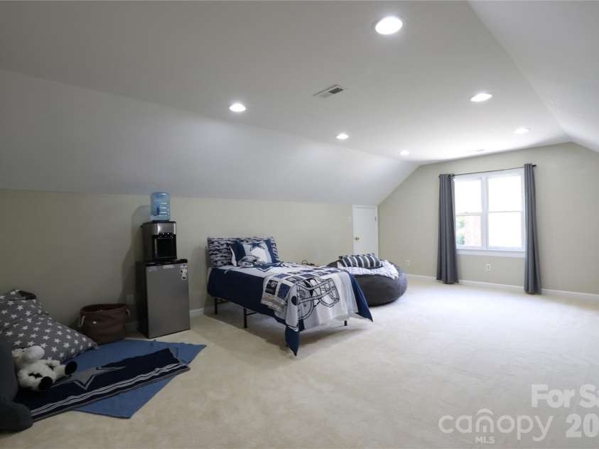 8810 Scarsdale Drive, Mint Hill, NC 28227.  MLS# CAR4368558, YatesRealty ID 16779. 