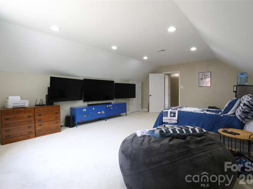 8810 Scarsdale Drive, Mint Hill, NC 28227.  MLS# CAR4368558, YatesRealty ID 16779. 