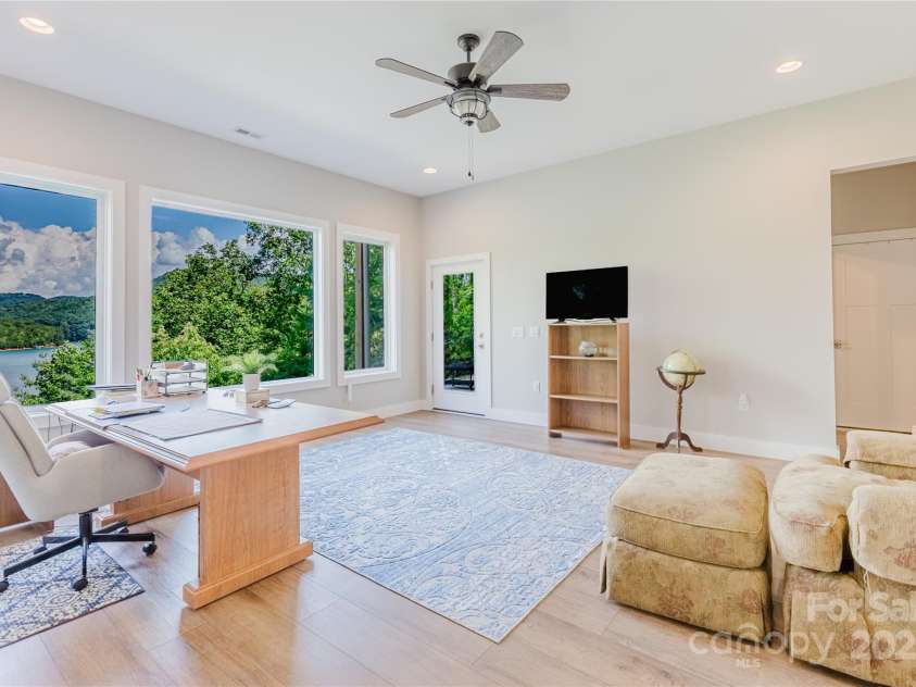 216 Alarka Point, Bryson City, NC 28713.  MLS# CAR4292798, YatesRealty ID 1678. More Views