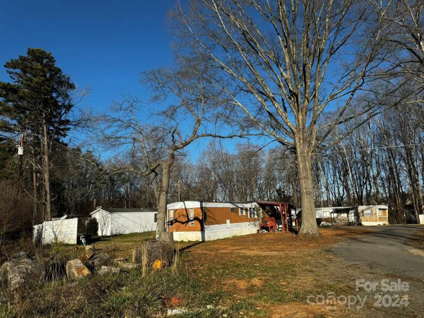 4650, 4654 & 4600 Bright Road, Charlotte, NC 28214.  MLS# CAR4125475, YatesRealty ID 1678. 