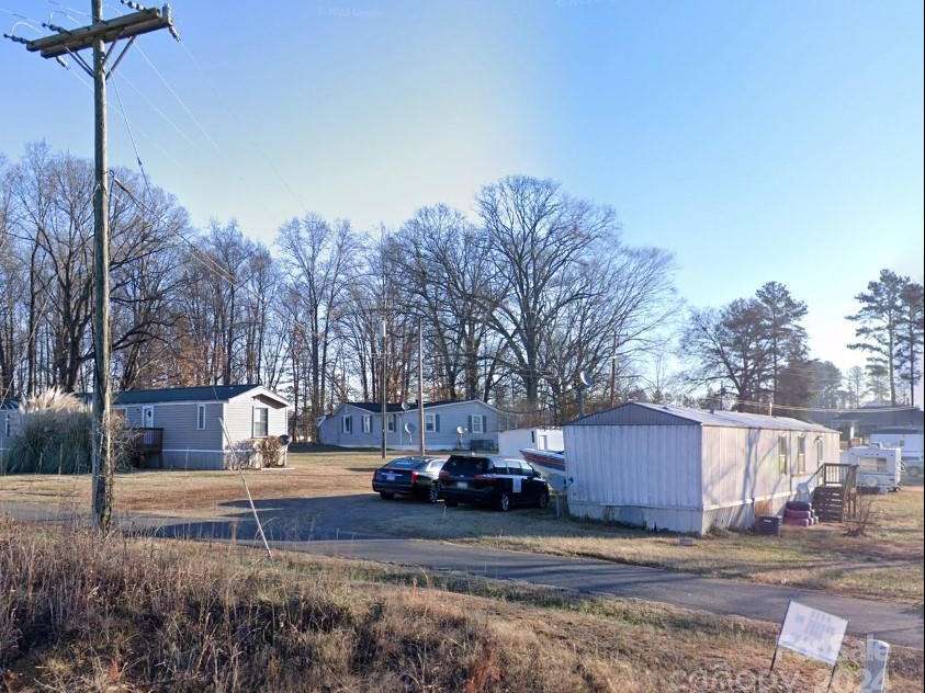 4650, 4654 & 4600 Bright Road, Charlotte, NC 28214.  MLS# CAR4125475, YatesRealty ID 1678. Single Family Home on property