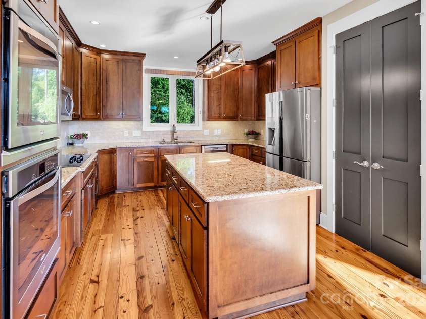 204 Ridge Drive, Troy, NC 27371.  MLS# CAR4258145, YatesRealty ID 16780. 