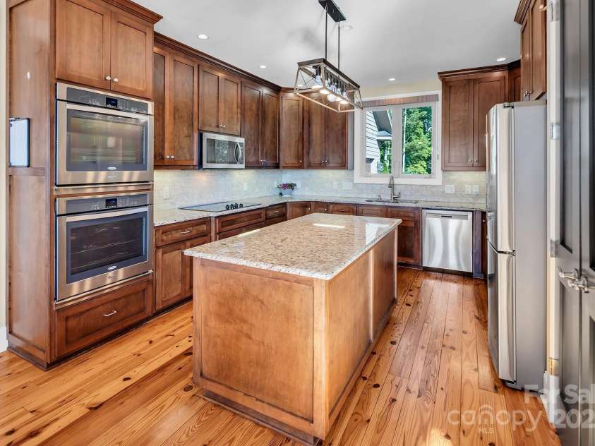 204 Ridge Drive, Troy, NC 27371.  MLS# CAR4258145, YatesRealty ID 16780. 