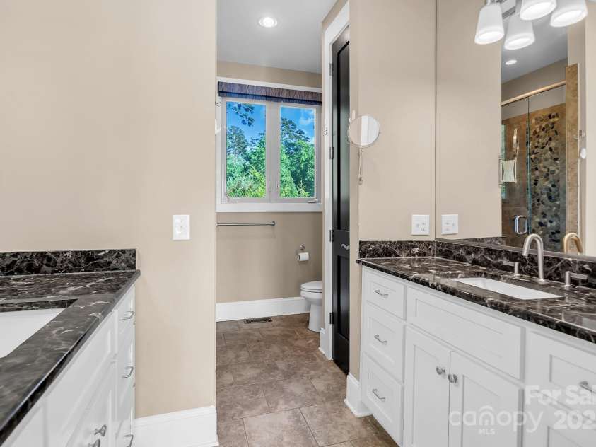 204 Ridge Drive, Troy, NC 27371.  MLS# CAR4258145, YatesRealty ID 16780. 