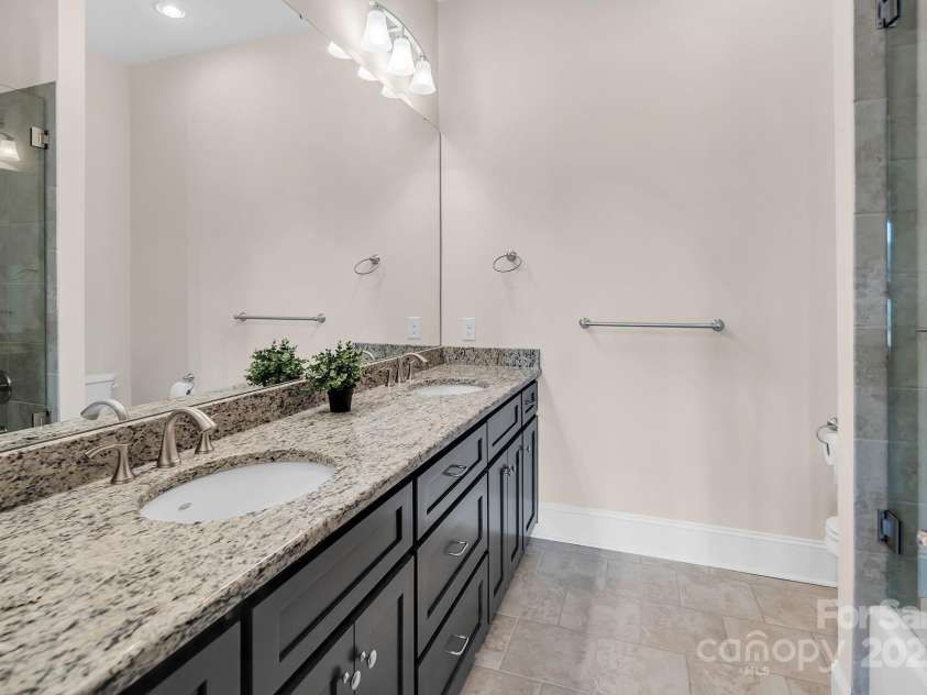 204 Ridge Drive, Troy, NC 27371.  MLS# CAR4258145, YatesRealty ID 16780. 