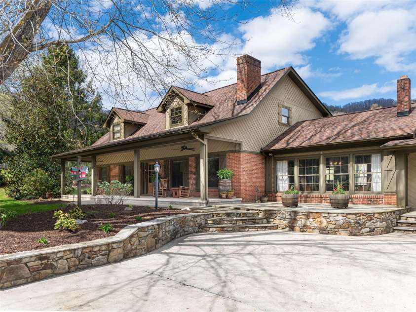 356 Curtis Creek Road, Candler, NC 28715.  MLS# CAR4365516, YatesRealty ID 16780. 