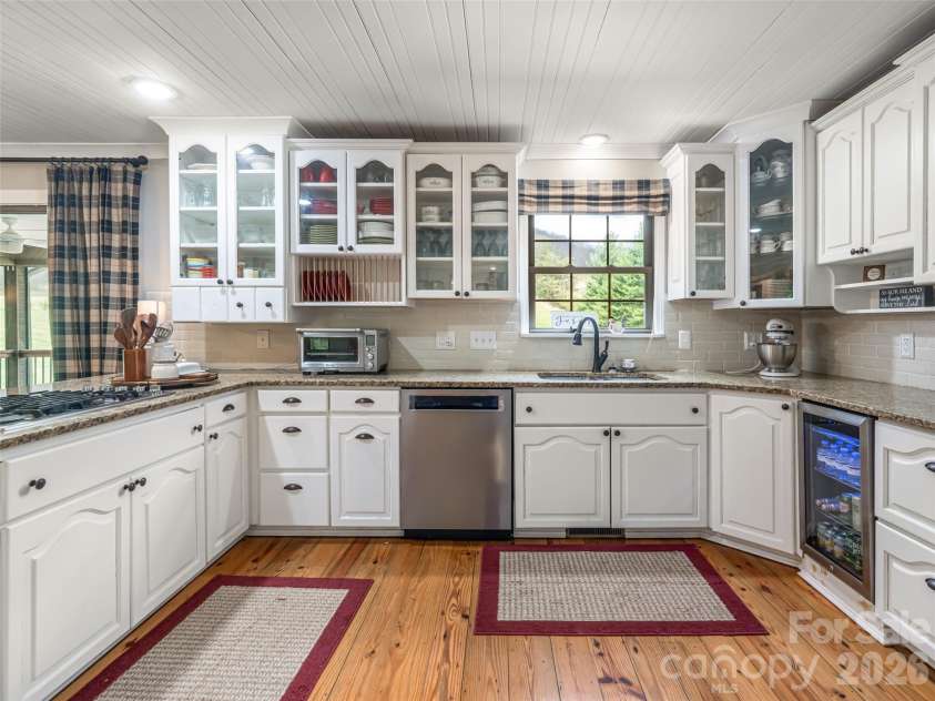 356 Curtis Creek Road, Candler, NC 28715.  MLS# CAR4365516, YatesRealty ID 16780. 